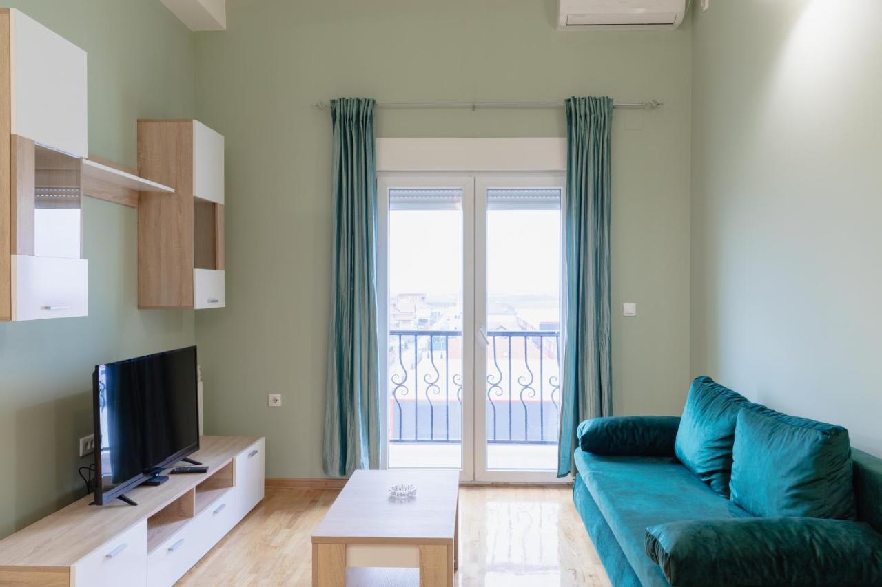 Airmi Hotel Surčin Exteriör bild